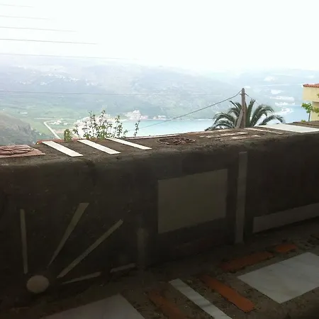 Πανσιόν Pyrgos Alevra